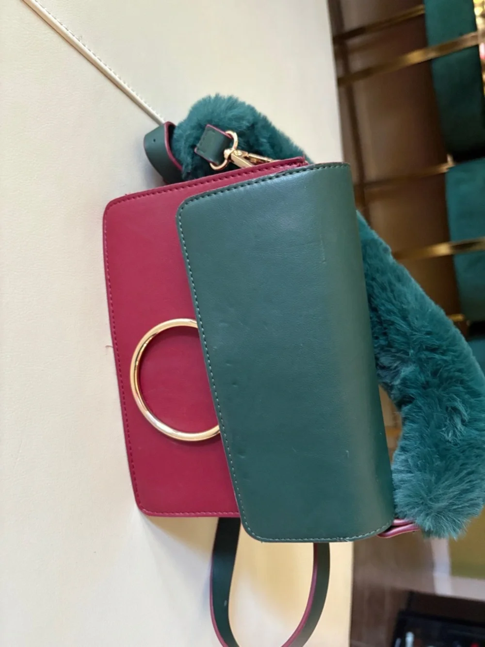 Two-Tone Green and Burgundy Faux Fur Accent Crossbody Bag - Picture 4 of 5
